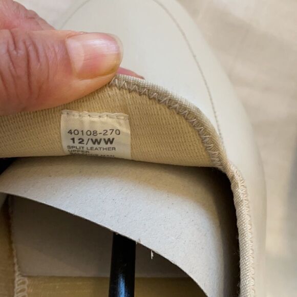 DANIEL GREEN LEATHER SLIPPERS.  New - Picture 6 of 8